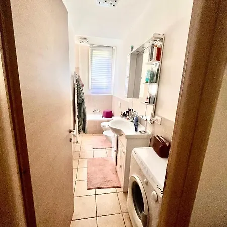 Lionel Apartment *