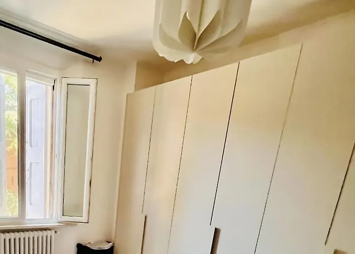 Lionel Apartment *